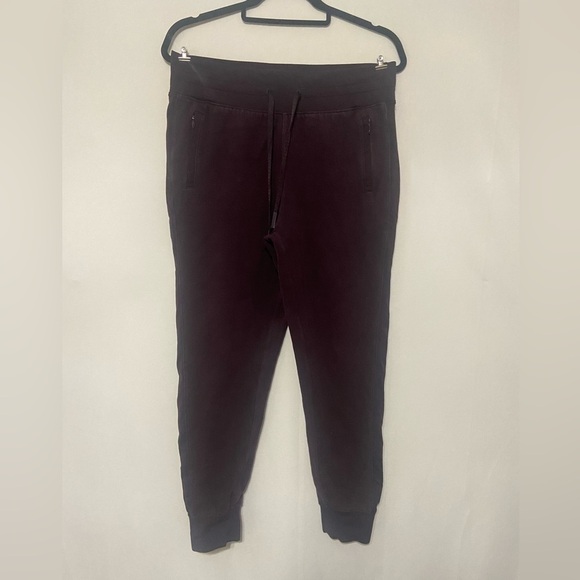 Lululemon GUC Get Going Jogger in plum color relaxed fit size 8 - Picture 2 of 5